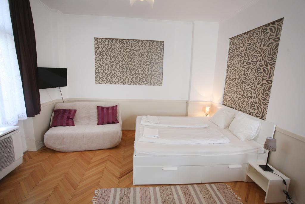 D.Five Astoria Apartment Budapest Phòng bức ảnh