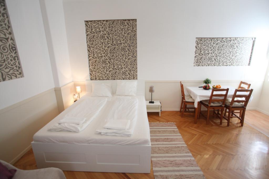 D.Five Astoria Apartment Budapest Phòng bức ảnh